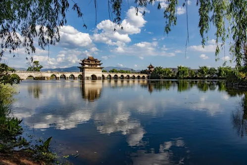 古典生活的 活化石 从 建水记 看千年建水古城的守正创新