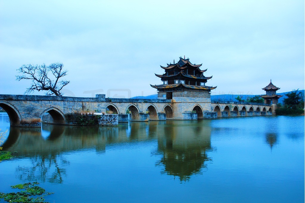 建水十七孔桥 倒影里的古韵风情